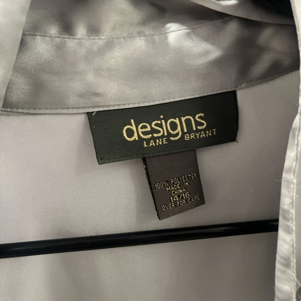 Grey silk button-down blouse - Picture 2 of 4